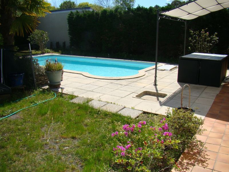 Maison 3  chambres de plain pied sur CESTAS GAZINET